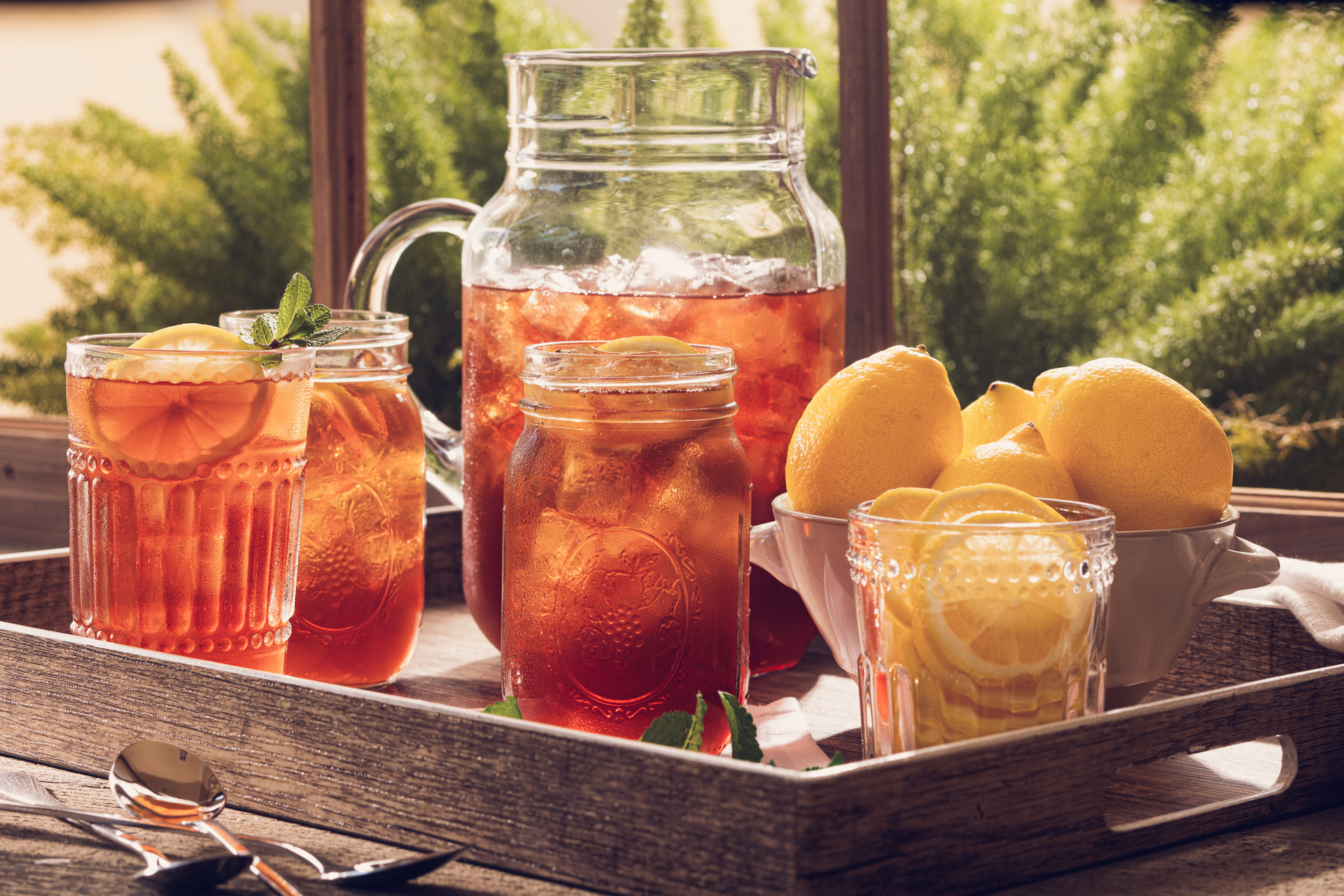 LG 1920X LT Pitcher Of Regular Iced Tea