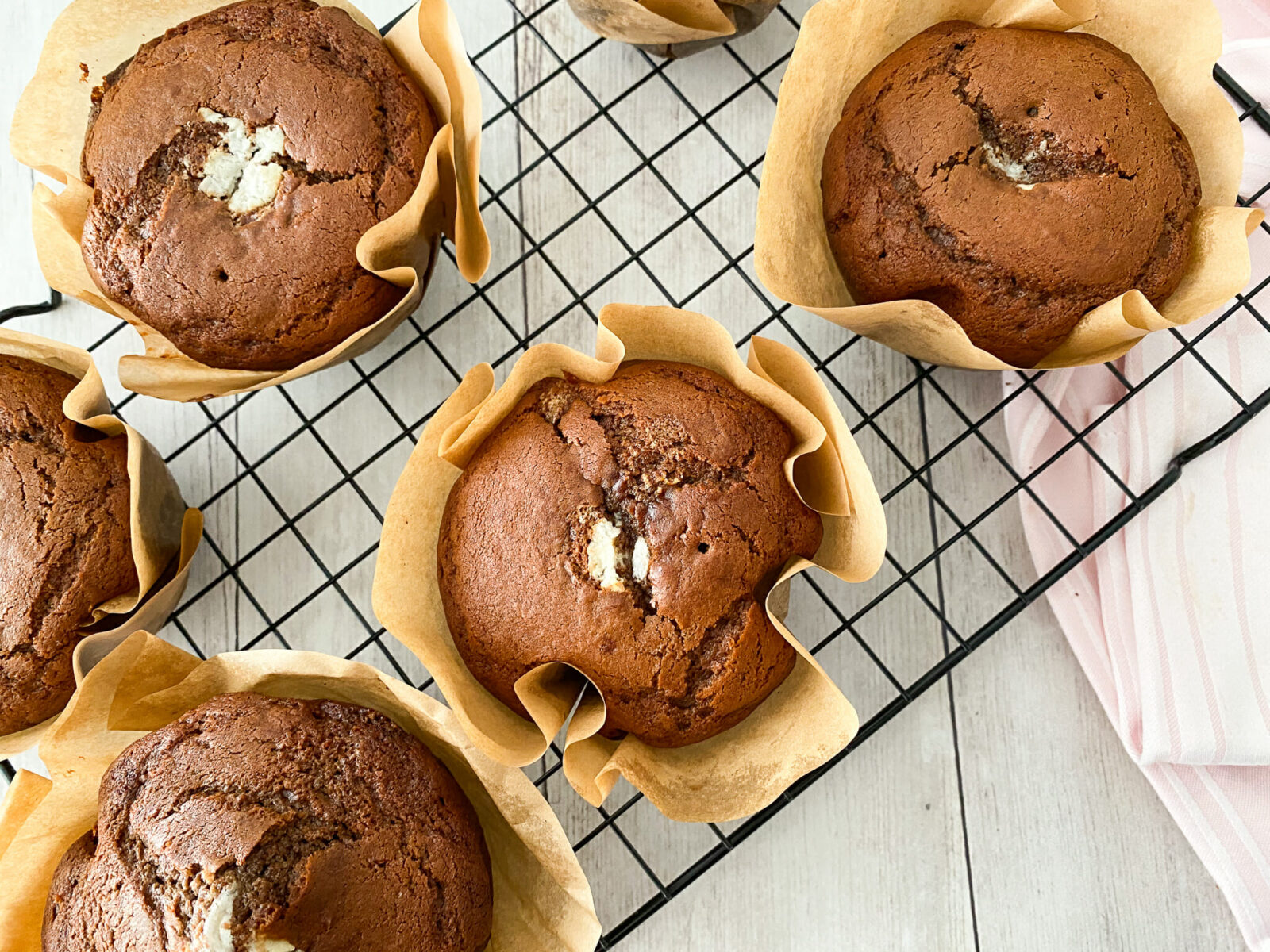 Gingerbread Muffins with Sweet Mascarpone Filling
