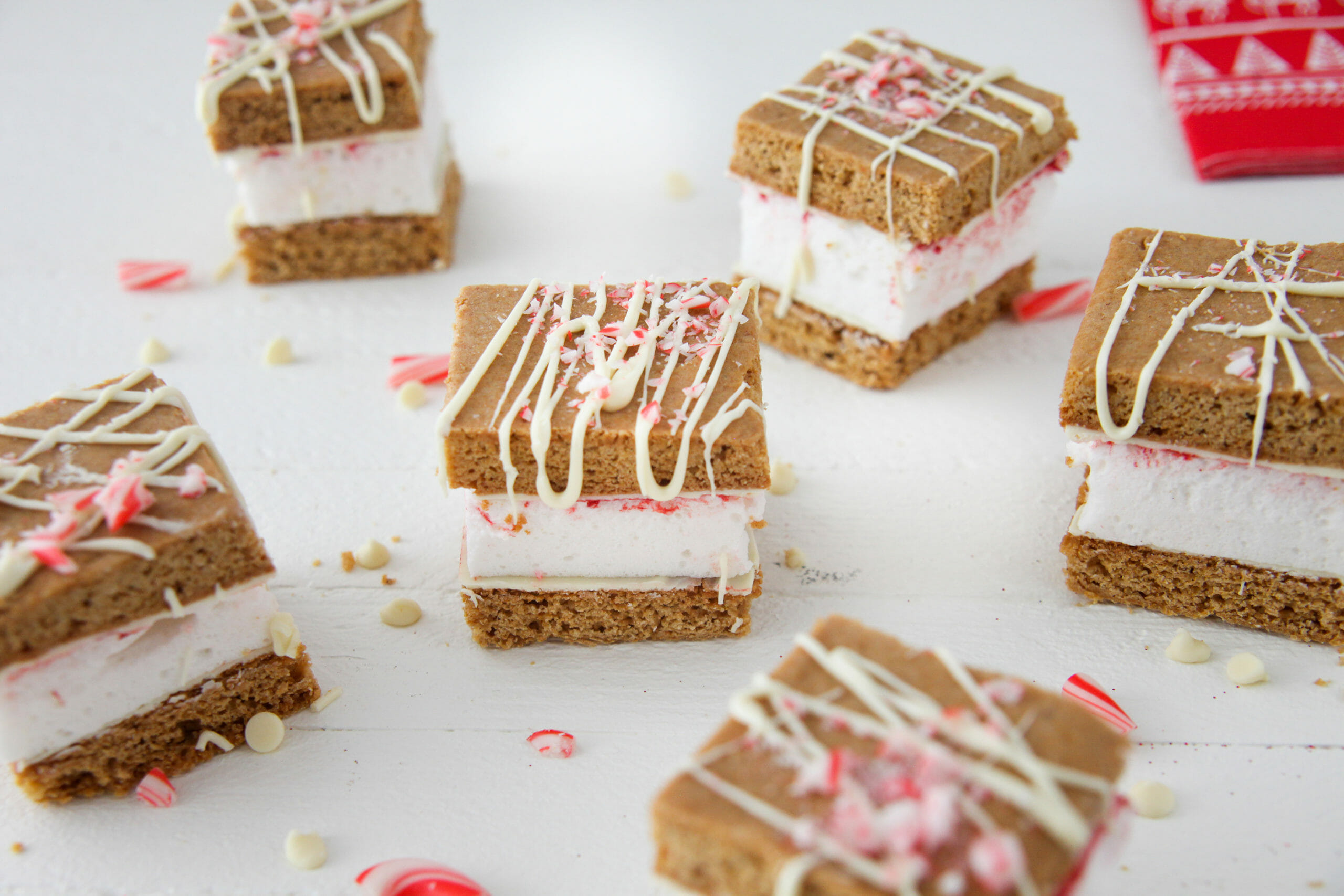 PEPPERMINT WHITE CHOCOLATE AND GINGERBREAD SMORES.3 Scaled 3