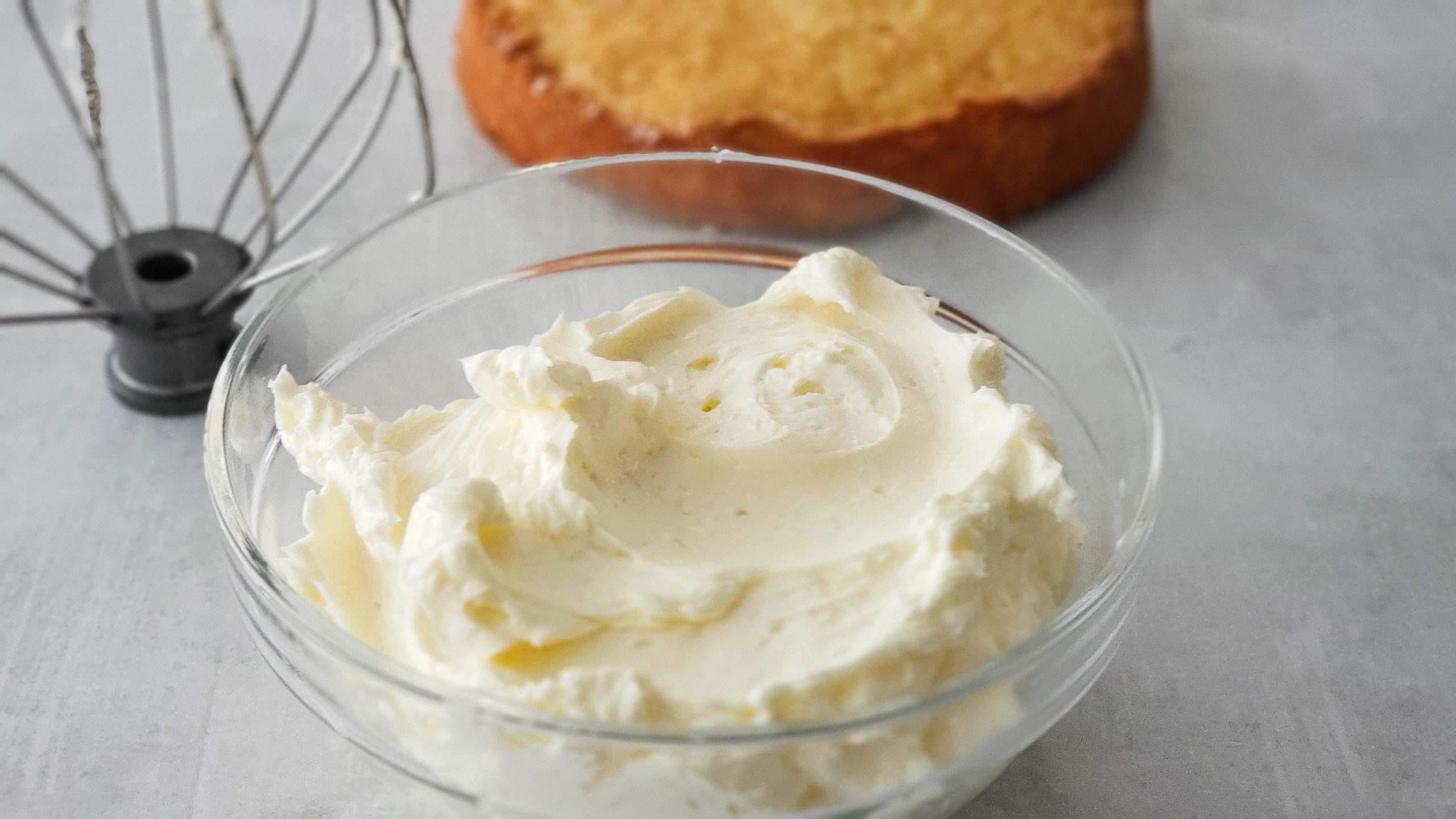 Mousseline Buttercream Frosting Scaled 1