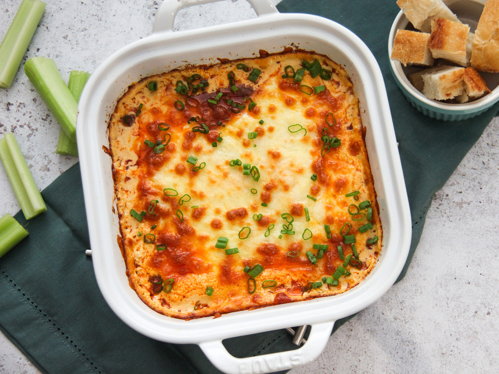Buffalo Chicken Chili Dip