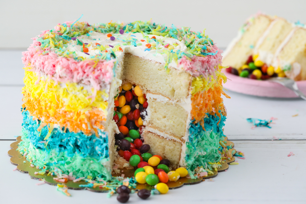 Pinata Cake 1