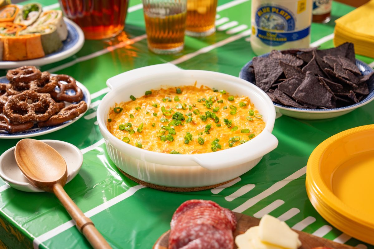 LG 1920X BPM Recipe Bayou Hot Chicken Dip Horizontal HiRes 4