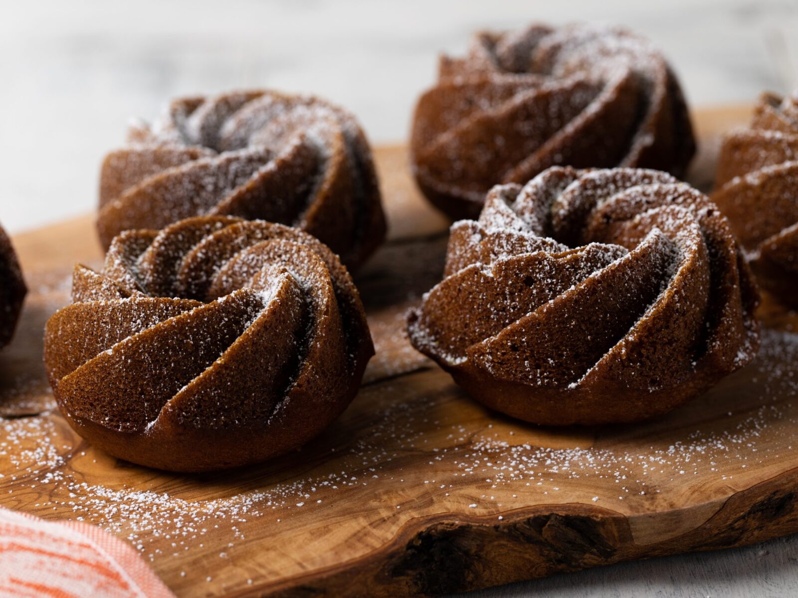 Pumpkin Spice Latte Mini Bundt Cakes