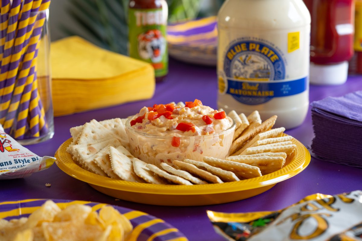 LG 1920X BPM Recipe Cheesy Pimento Tiger Dip Horizontal 2